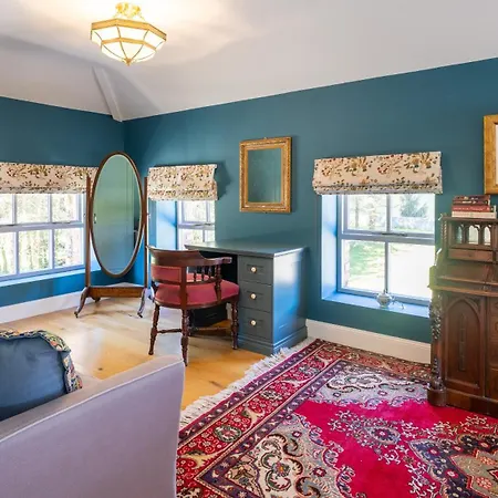 Villa The Garden House At