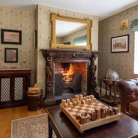 Villa The Garden House At